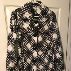 Jacket.  Lightweight.   B/W .   Ladies. Medium